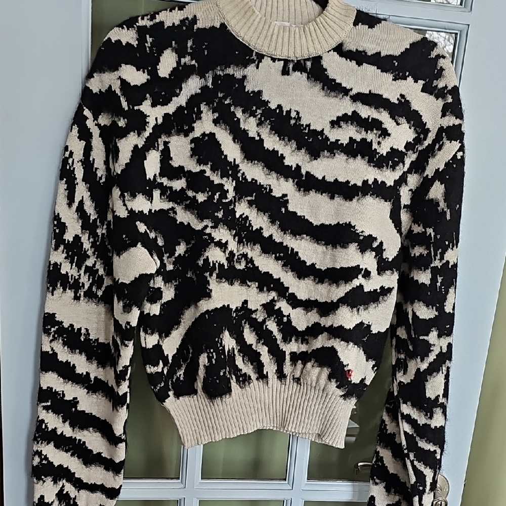 NWT Victoria Beckham Zebra Pattern Sweater Black and Cream Small Alpaca Goat